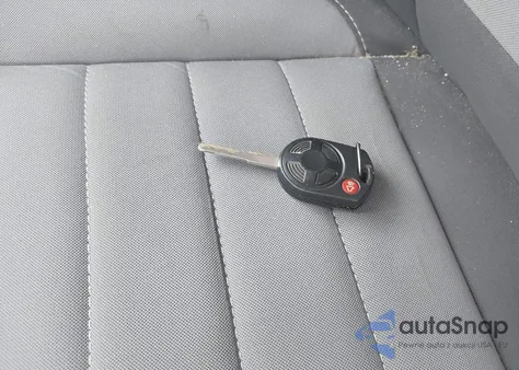 2017 Ford Escape S z USA, uszkodzony, nr VIN 1FMCU0F75HUE64892